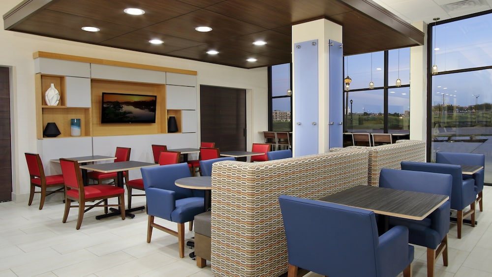 Holiday Inn Express & Suites Dallas Frisco NW Toyota Stdm by IHG - photo 37
