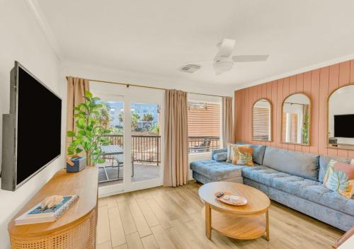 Poolside Paradise - carbon neutral hotel in Galveston
