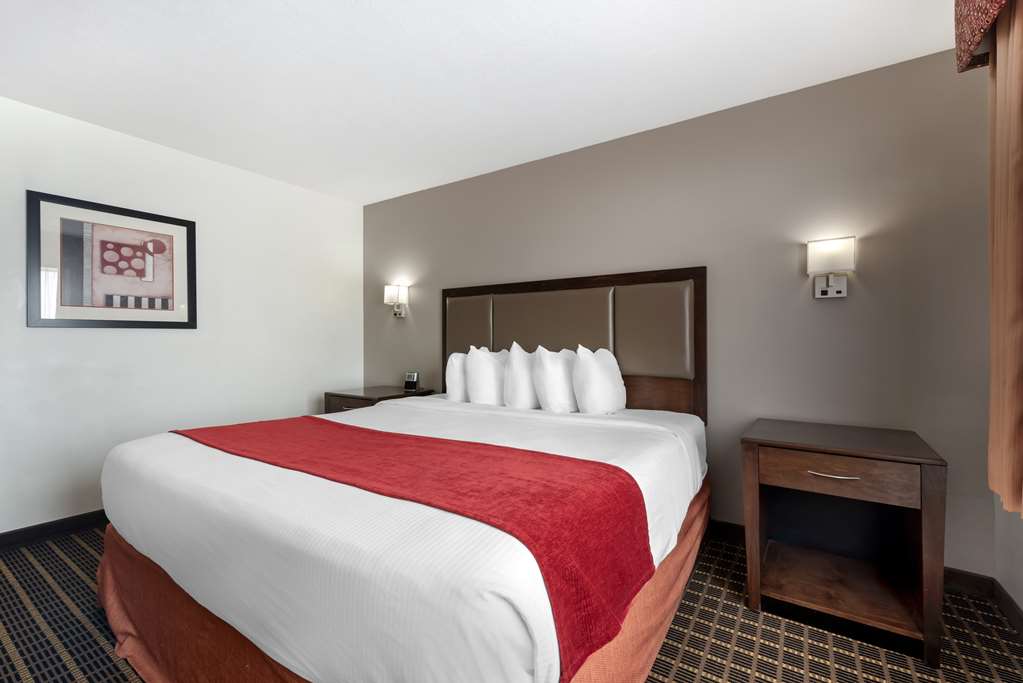 Best Western Plus Eagleridge Inn & Suites - photo 18