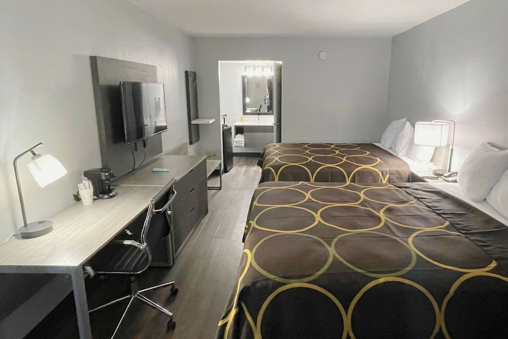 Super 8 by Wyndham Pigeon Forge Downtown - photo 6