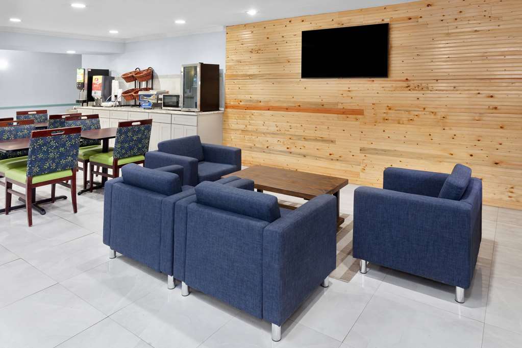 Days Inn & Suites by Wyndham Siler City - photo 7