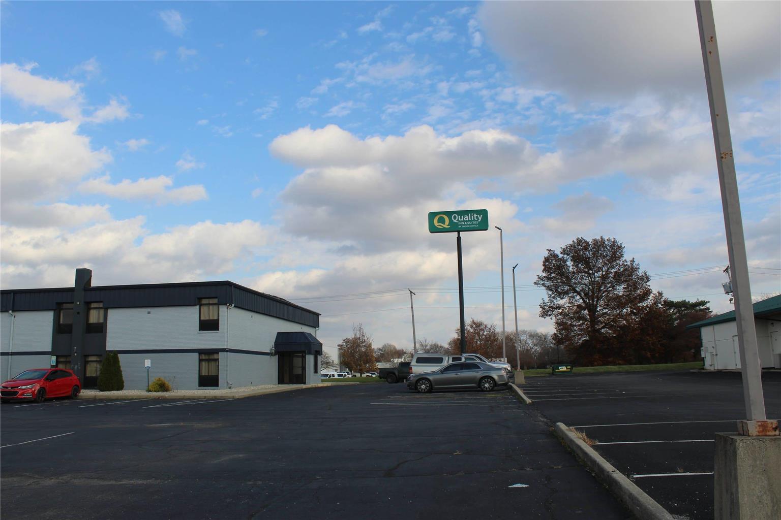 Quality Inn and Suites University Area - photo 16