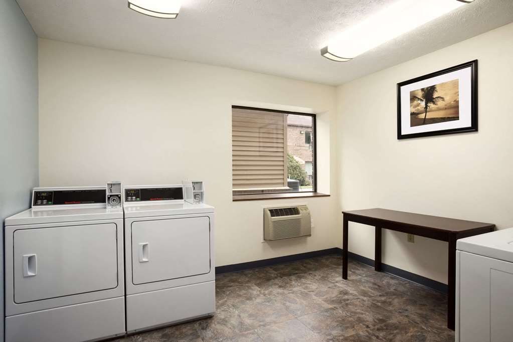 Days Inn by Wyndham Middletown - photo 15