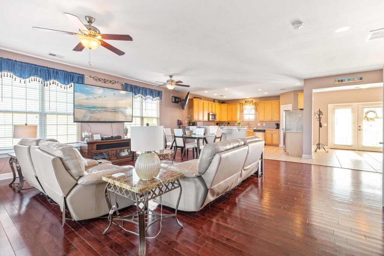 Waterfront Galore - last minute hotel in Myrtle Beach