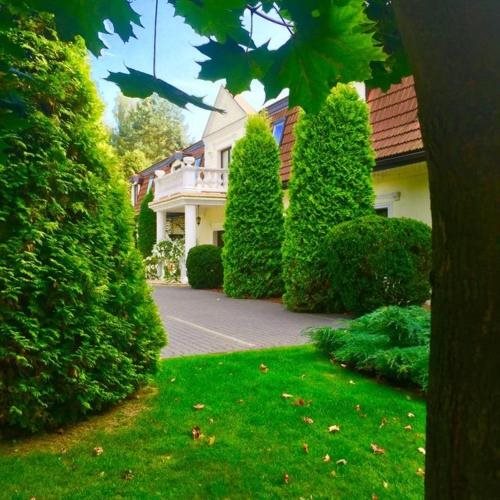 Noce i Dnie Hotel&Restauracja — hotel in Konstancin-Jeziorna