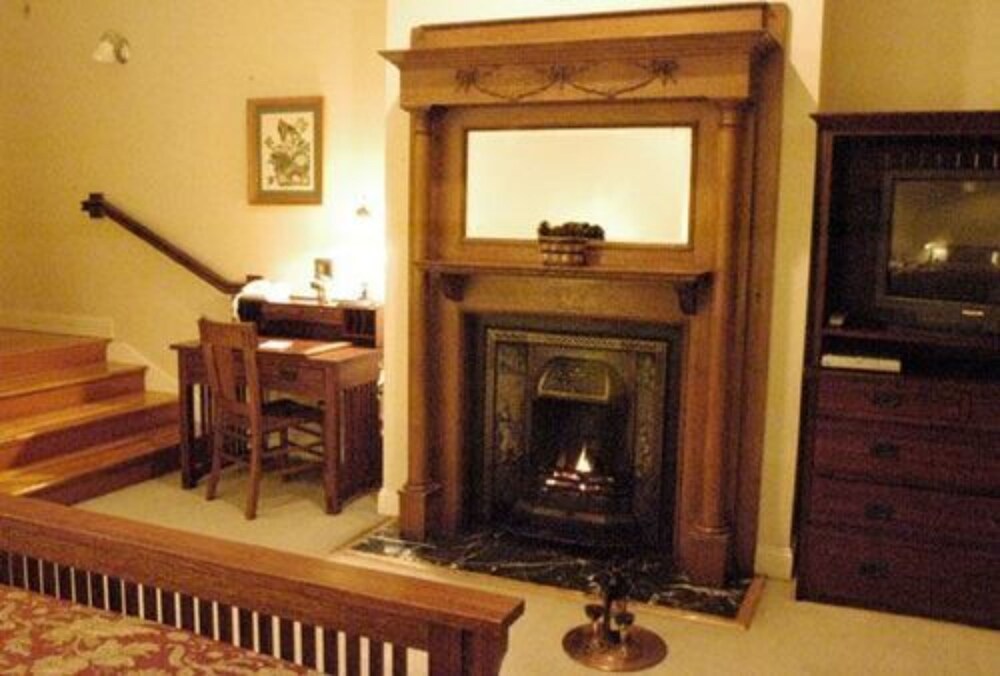 Alps Boulder Canyon Inn - photo 21