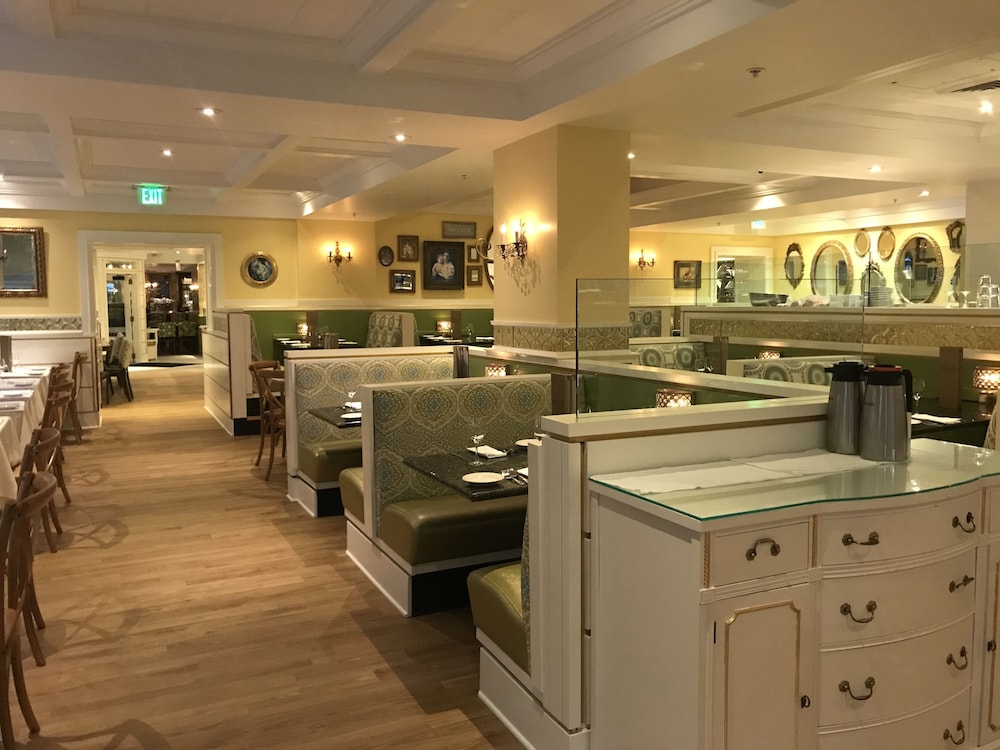 Embassy Suites by Hilton Portland Downtown - photo 41