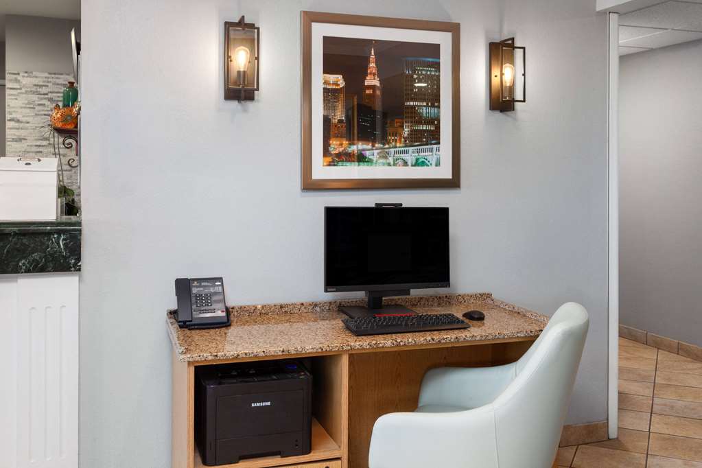 La Quinta Inn by Wyndham Cleveland Independence - photo 26