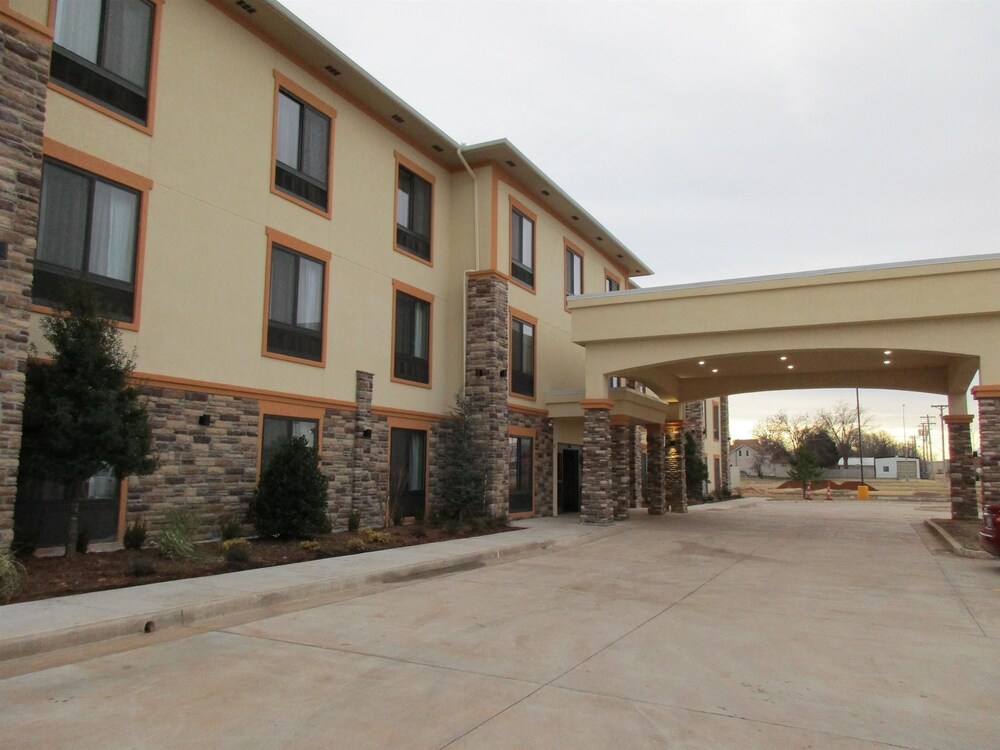 Best Western Plus Fairview Inn & Suites - photo 23