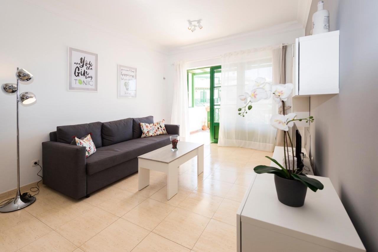 El Gin in Playa Blanca, Spain