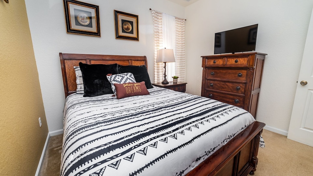 2696 Manesty Lane - photo 2