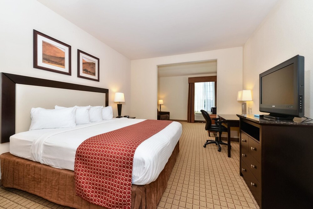 Express Inn & Suites - photo 23