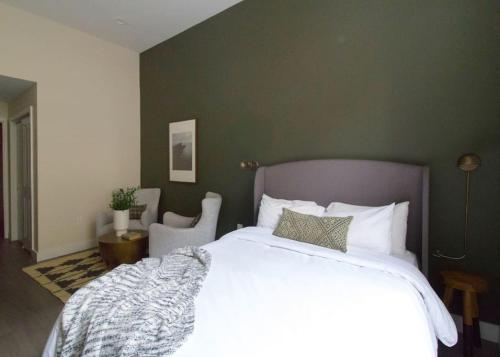 Downtown Studio Students Welcome Washer and Dryer — 4-Star Luxury Hotel in Boston, United States