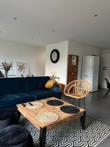 Les gîtes cherois esprit moderne 8 personnes - last minute hotel in Les Cheres