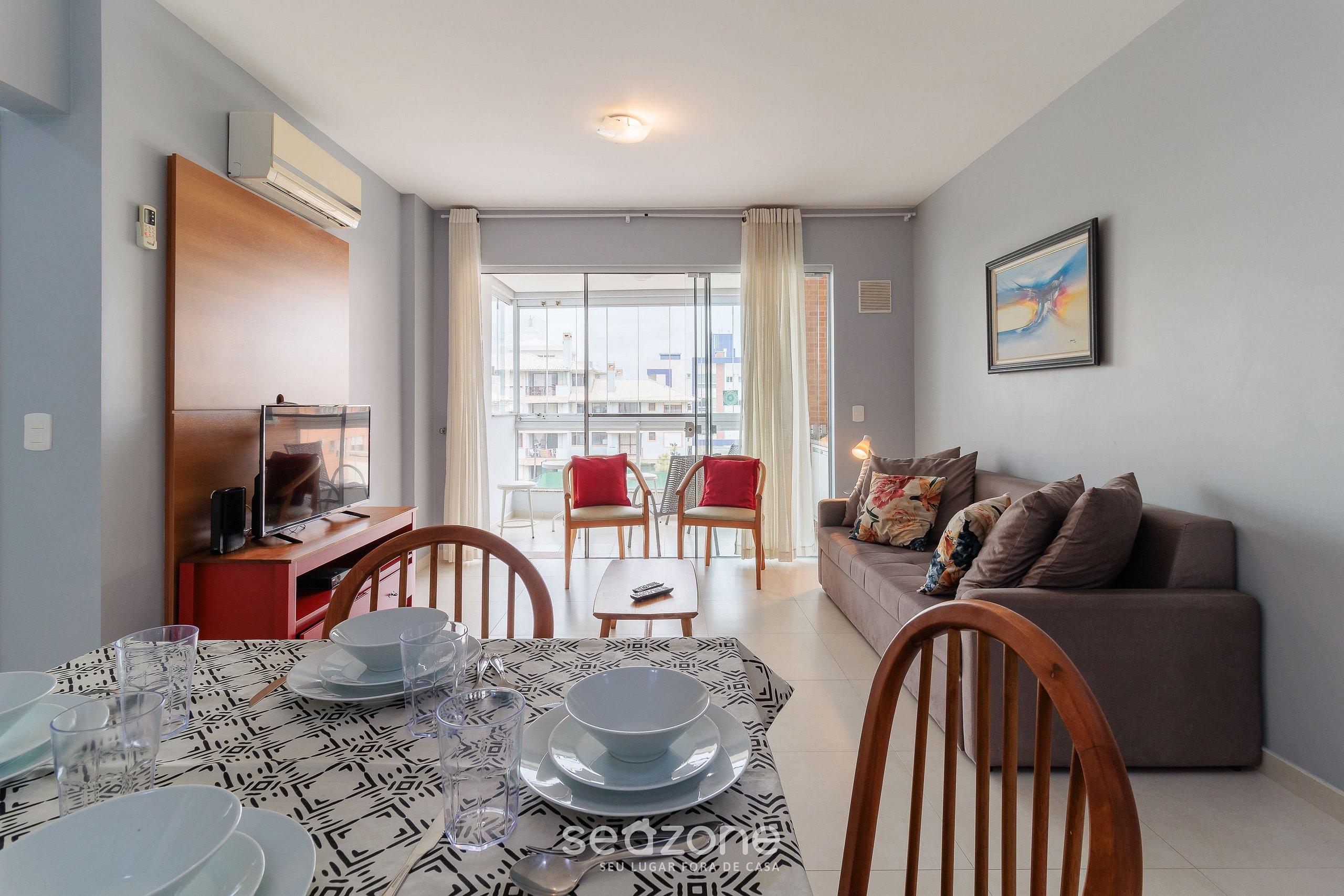 Apto confortável e completo a 300m do mar IDP204 in Florianopolis, Brasil