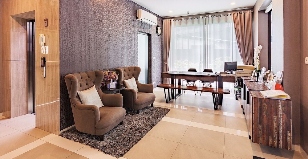 Lobby sitting area