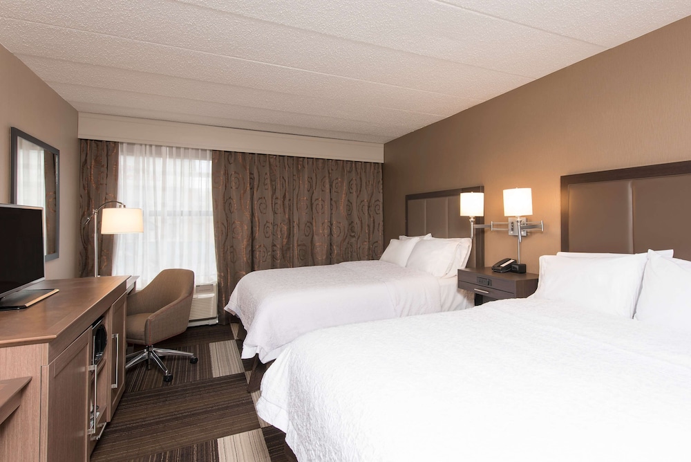 Hampton Inn Columbus Taylorsville Edinburgh - photo 6