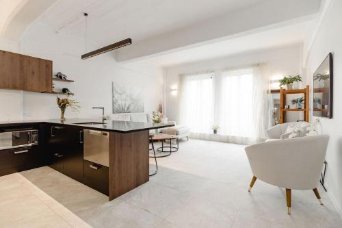 Bright & Spacious 1BR Apt Central City Stay — 4-Star Luxury Hotel in Wellington, New Zealand
