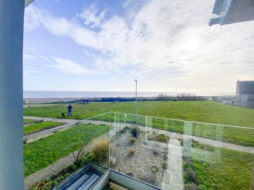 4 Sea View Walk Pakefield — hotel in Lowestoft