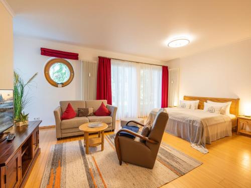 Kaiservillen Heringsdorf 1 Raum Ferienwohnung mit Terrasse DG21 — 4-Star Luxury Hotel in Heringsdorf, Germany