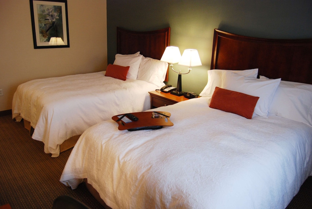 Hampton Inn & Suites Folsom - photo 9
