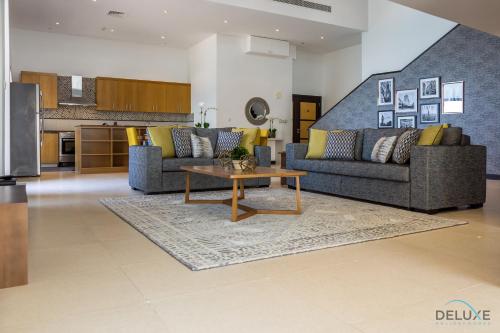 Ain Dubai & Sea Views 2BR Close to Beach Rimal 4 Jumeirah Beach Residence by Deluxe Holiday Homes — 4-Star Luxury Hotel in Dubai, United Arab Emirates
