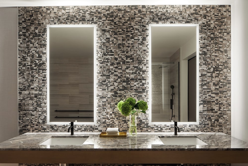 Intercontinental Hotels Seattle Bellevue By IHG - photo 39