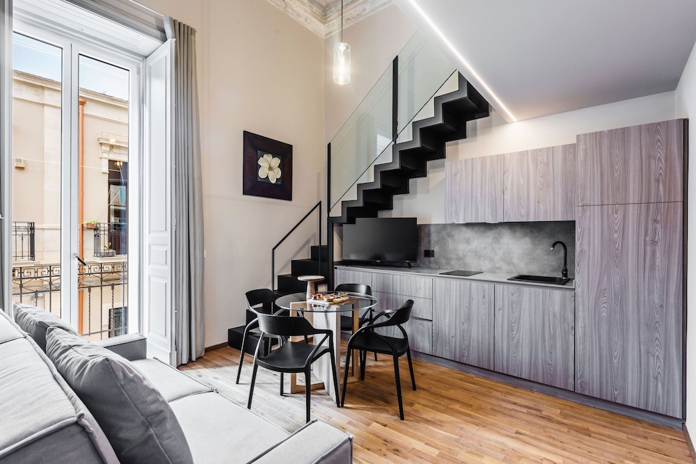 Ferrini Home Firenze 70 — 4-Star Luxury Hotel in Catania, Italy