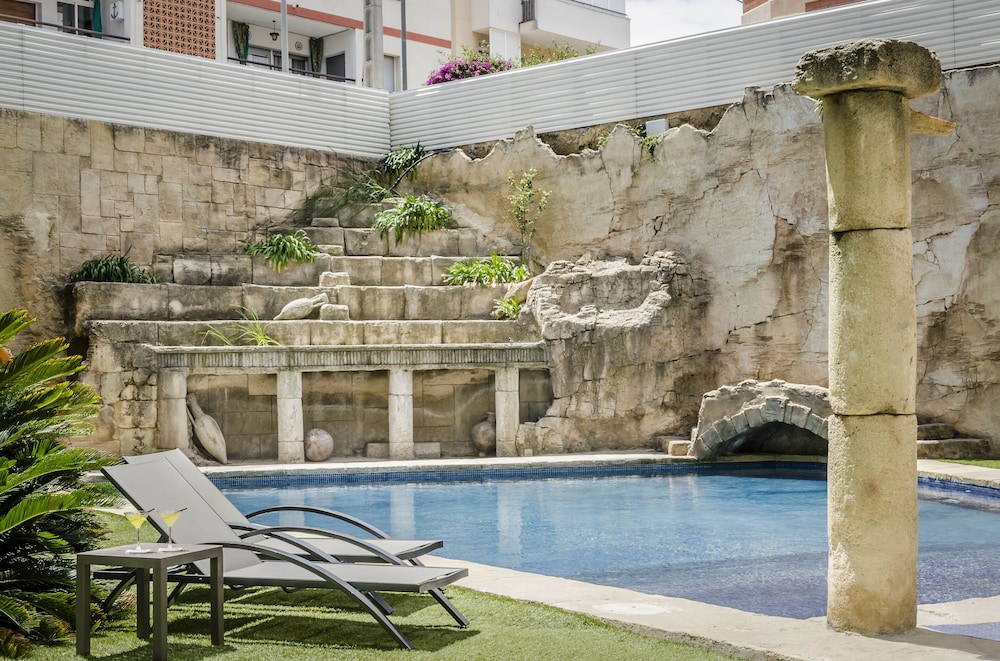 Exe Cunit Suites & Spa - carbon neutral hotel in Cunit