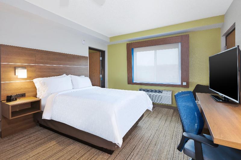 Holiday Inn Express & Suites Petoskey by IHG - photo 49