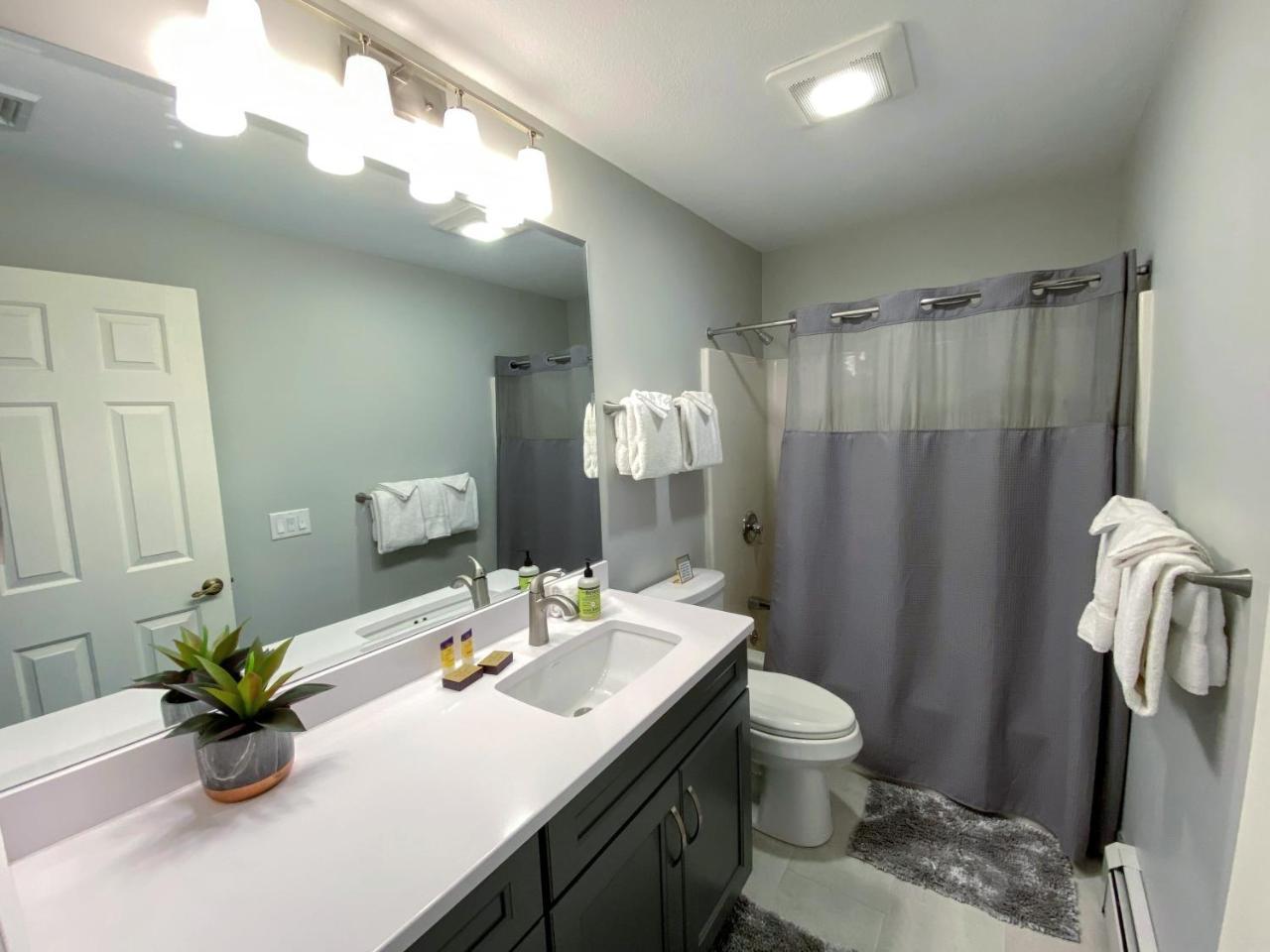 G3 Classy Bretton townhome with AC fast wifi great mountain views right on the golf course - photo 21