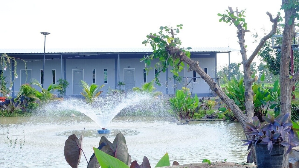 Check in Resort — hotel in Chai Nat