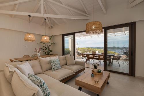 Thea — 4-Star Luxury Hotel in Pylos, Greece