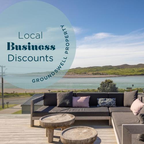 Ocean Beach Retreat in Raglan, New Zealand