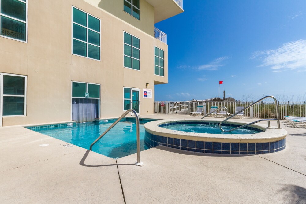 Crystal Shores by Luxury Gulf Rentals - photo 58
