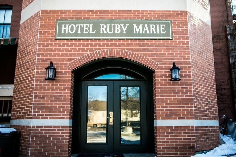 Hotel Ruby Marie - photo 20