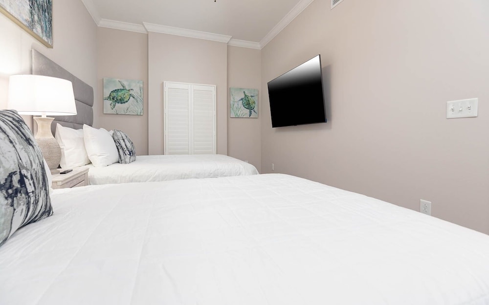 Phoenix Gulf Towers 2704 4 Bedroom Condo - photo 12