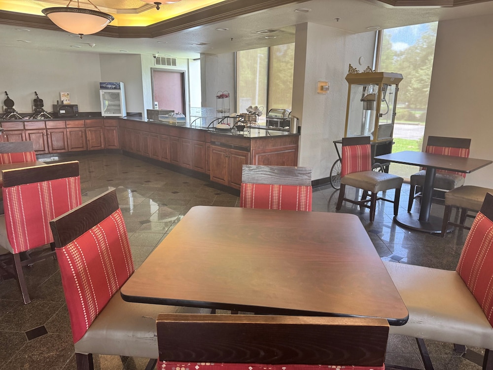 AmericInn by Wyndham Memphis East - photo 29
