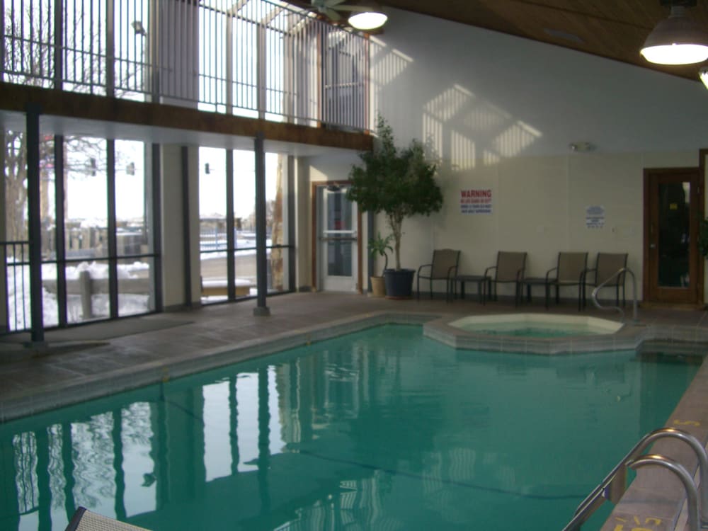 Quails Nest Inn and Suites - photo 21