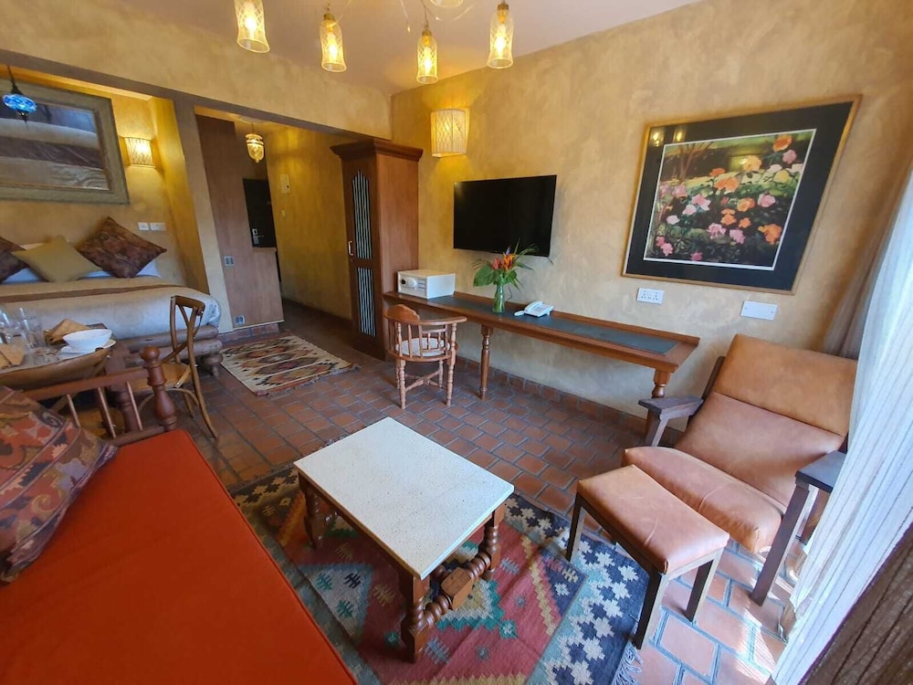 Woodmere Grand Hotel in Nairobi, Kenya