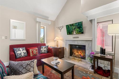 Tranquil Haven 2BD 2BA Paradise 10min to Orlando's Best Theme Parks — 4-Star Luxury Hotel in Orlando, United States