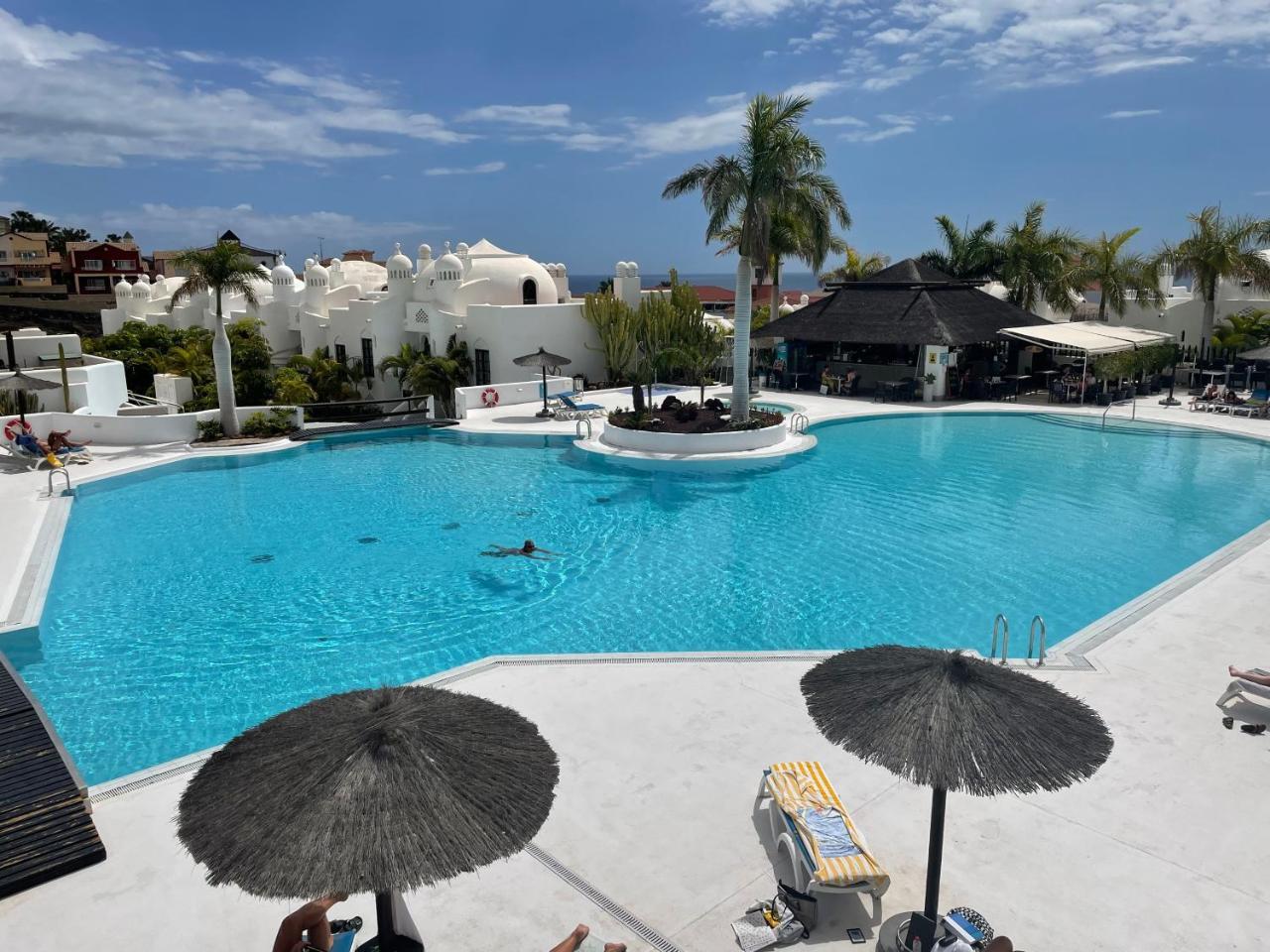 Exclusive Apartment Adeje Paradise Playa Paraiso — 4-Star Luxury Hotel in Adeje, Spain