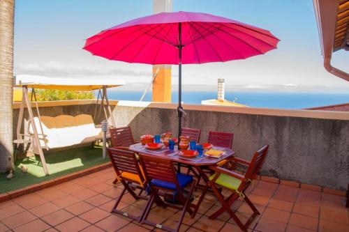 Charming house in Santa Cruz with sea view — 4-Star Luxury Hotel in Santa Cruz, Portugal