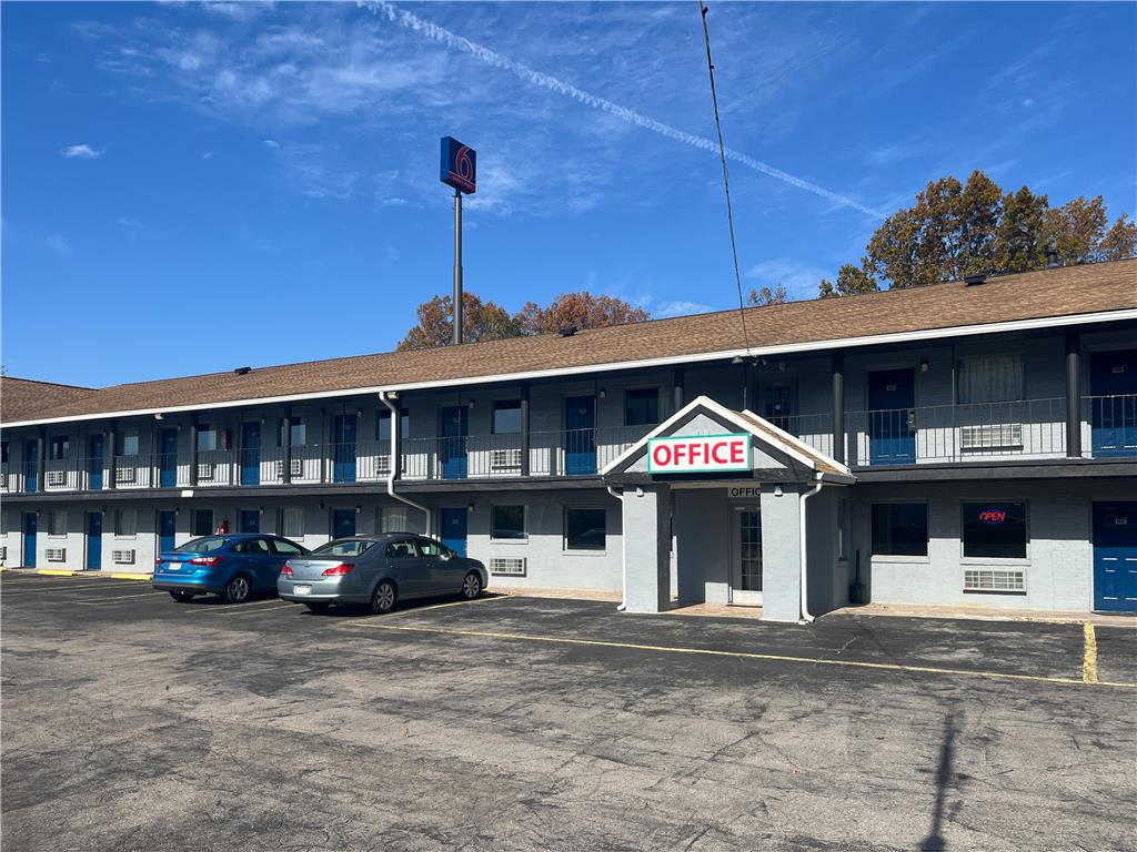 Studio 6 Suites Hurricane Wv in Hurricane, United States