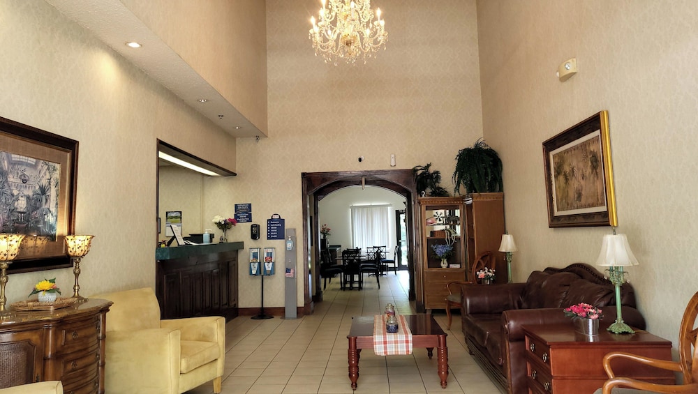 Magnuson Hotel West Liberty - photo 2