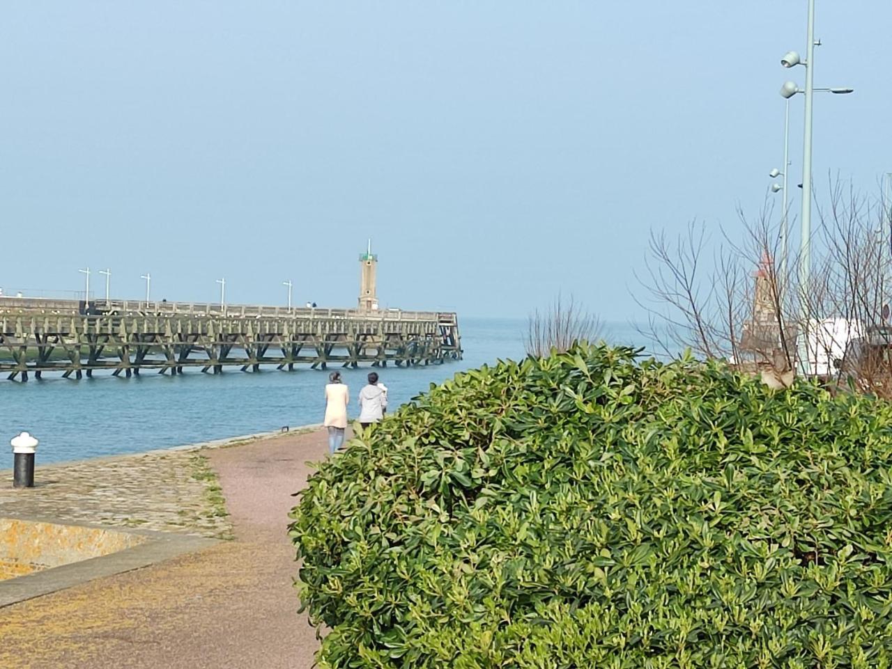 La Pause Studio Sur Le Quai Maupassant a Fecamp in Fecamp, France