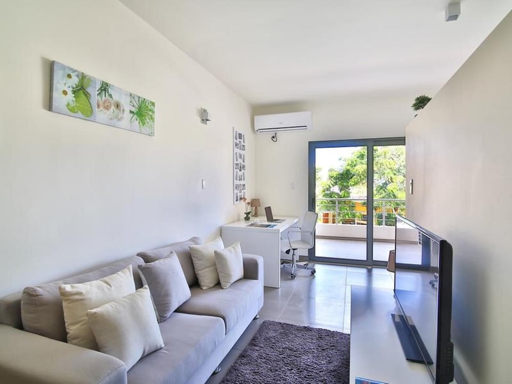 Aparthotel Rigaud By Altissimo Studio 109 in Rigaud, Canada