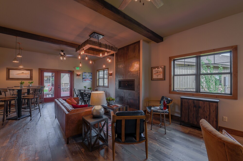 Golden Stone Inn - photo 42