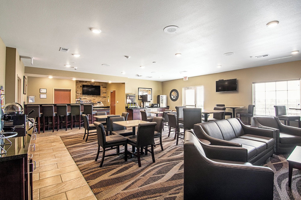 Cobblestone Hotel & Suites Paxton - photo 32