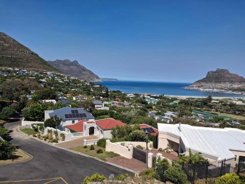 14 Ixia Street Hout Bay